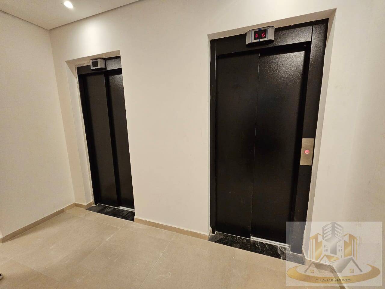 Apartamento à venda com 2 quartos, 44m² - Foto 13